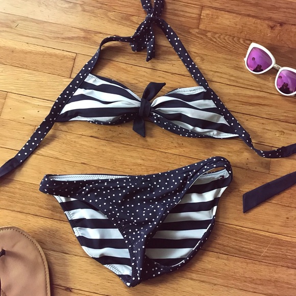 Tommy Hilfiger Reversible Bikini Size M - Picture 4 of 8